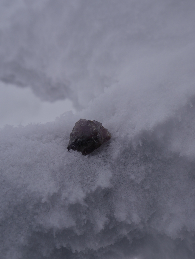 Laponie - Améthyste dans la neige